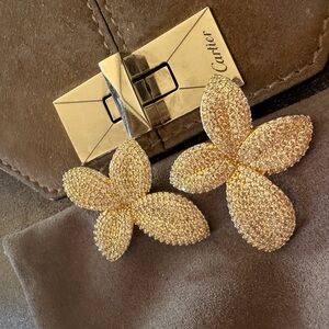 SEGRETI Flower Earrings 18k gold
